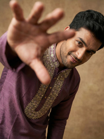 Men's Mauve Purple Silk-Blend Kurta with Intricate Neck Embroidery