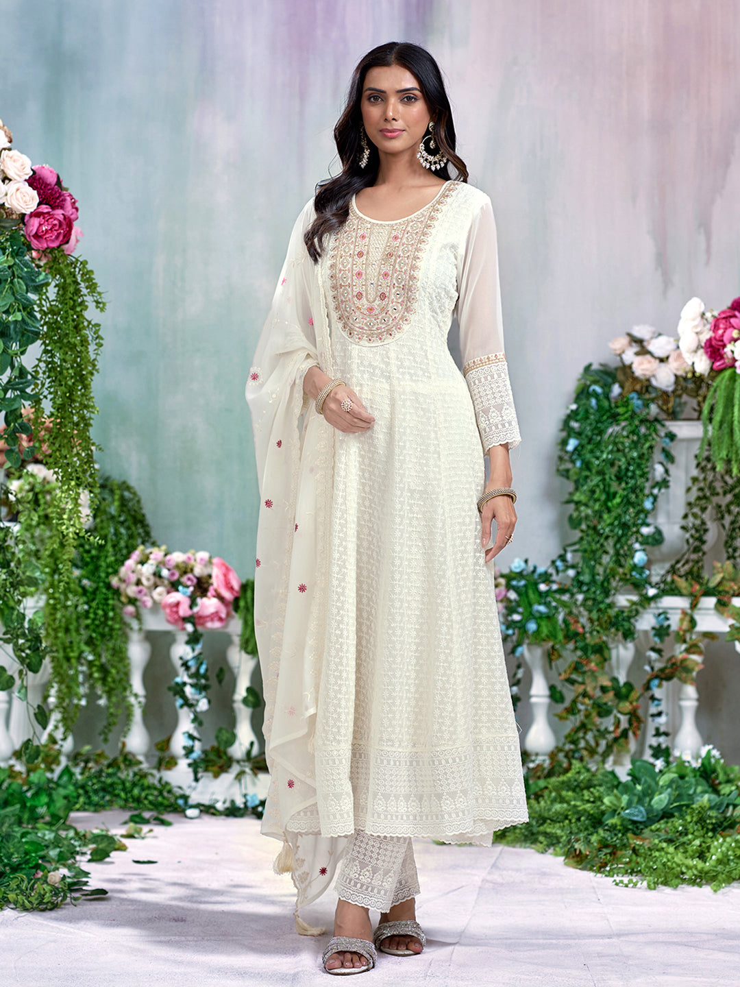 White Georgette Zari Sequence Thread Embroidery With Mirror Work Kurta With Pant And Dupatta