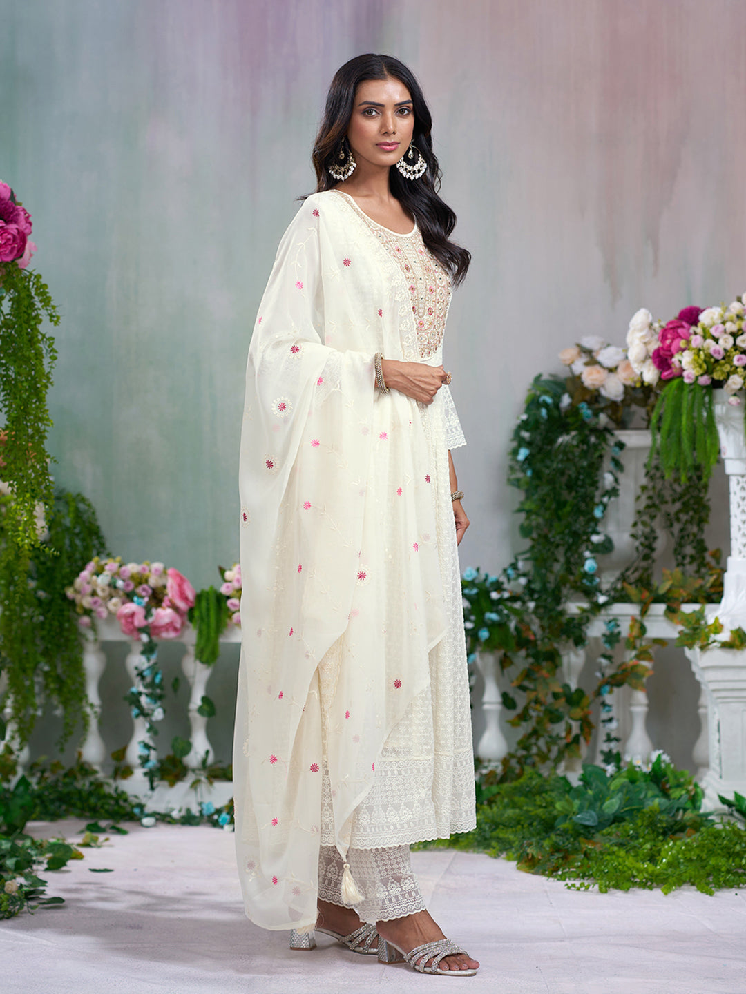 White Georgette Zari Sequence Thread Embroidery With Mirror Work Kurta With Pant And Dupatta