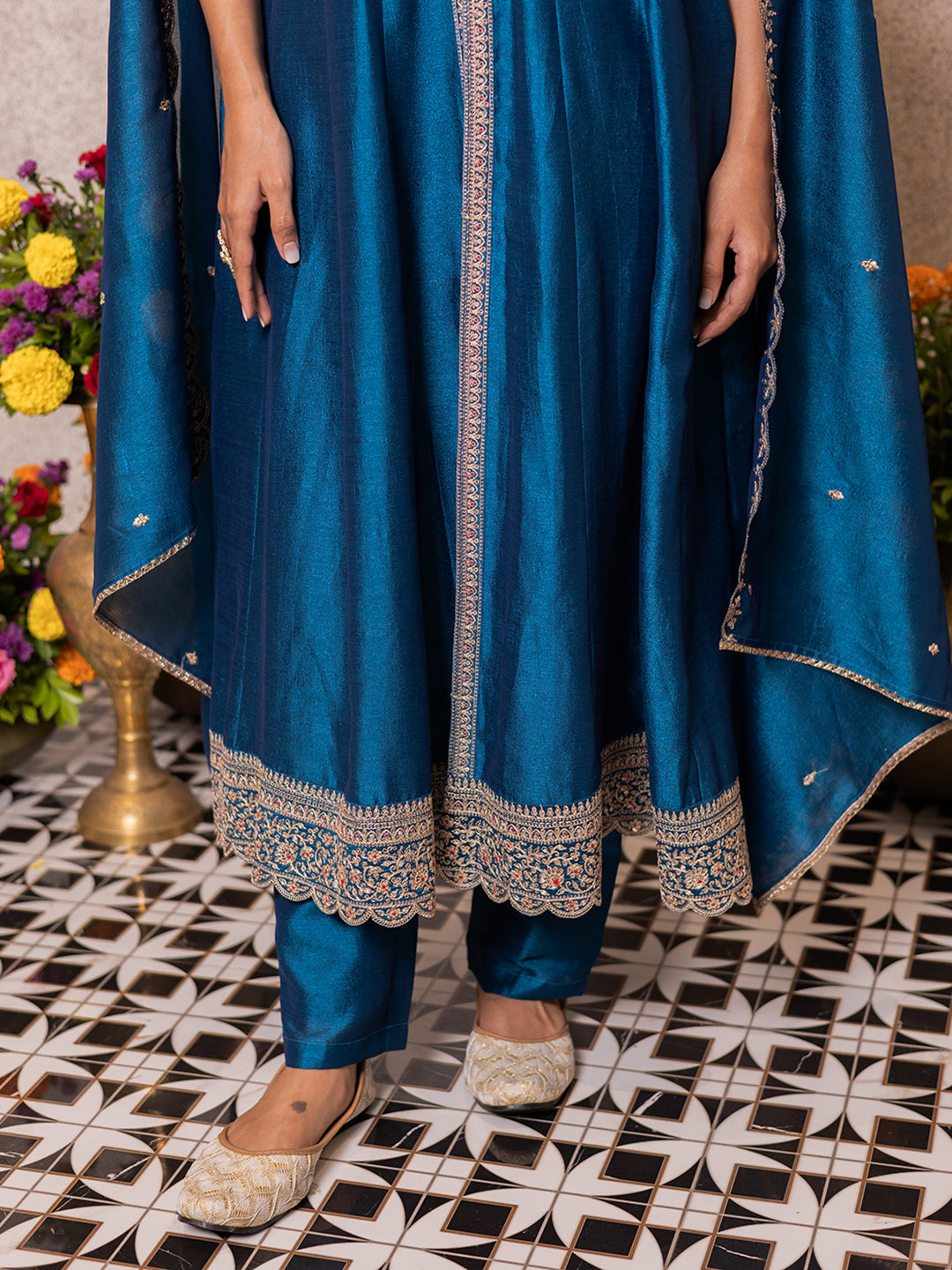 Teal Blue Embroidered Slit Kurta Set with Pants