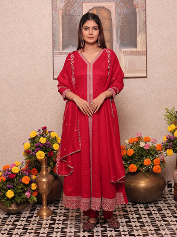 Red Embroidered Slit Kurta Set with Pants