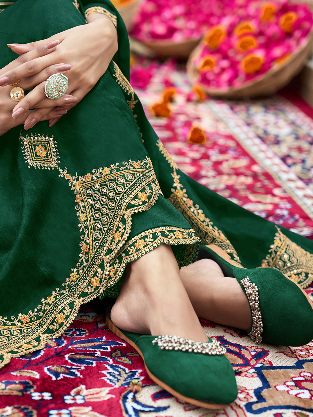 Green Zari Sequence Thread Embroidery Kurta With Pant And Dupatta