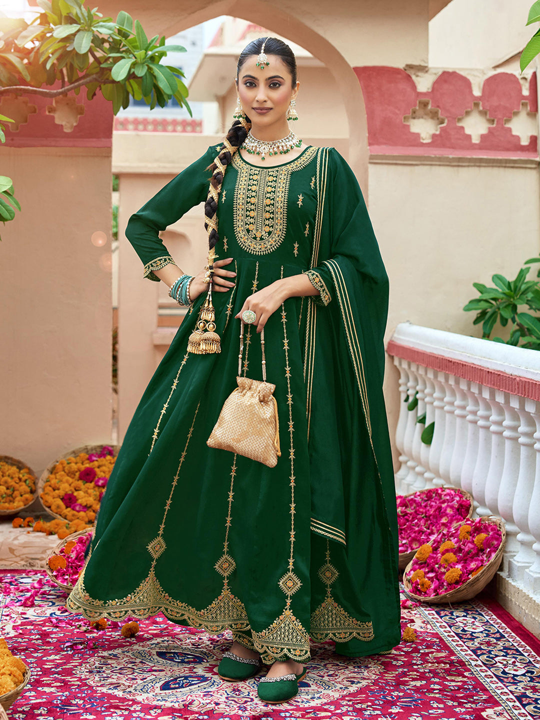 Green Zari Sequence Thread Embroidery Kurta With Pant And Dupatta
