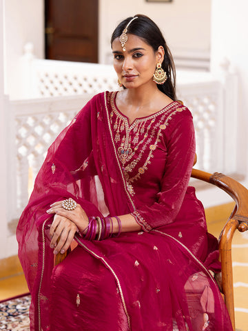 Raani Pink Silk Zari Sequence Thread Embroidered Kurta With Pant And Dupatta Set